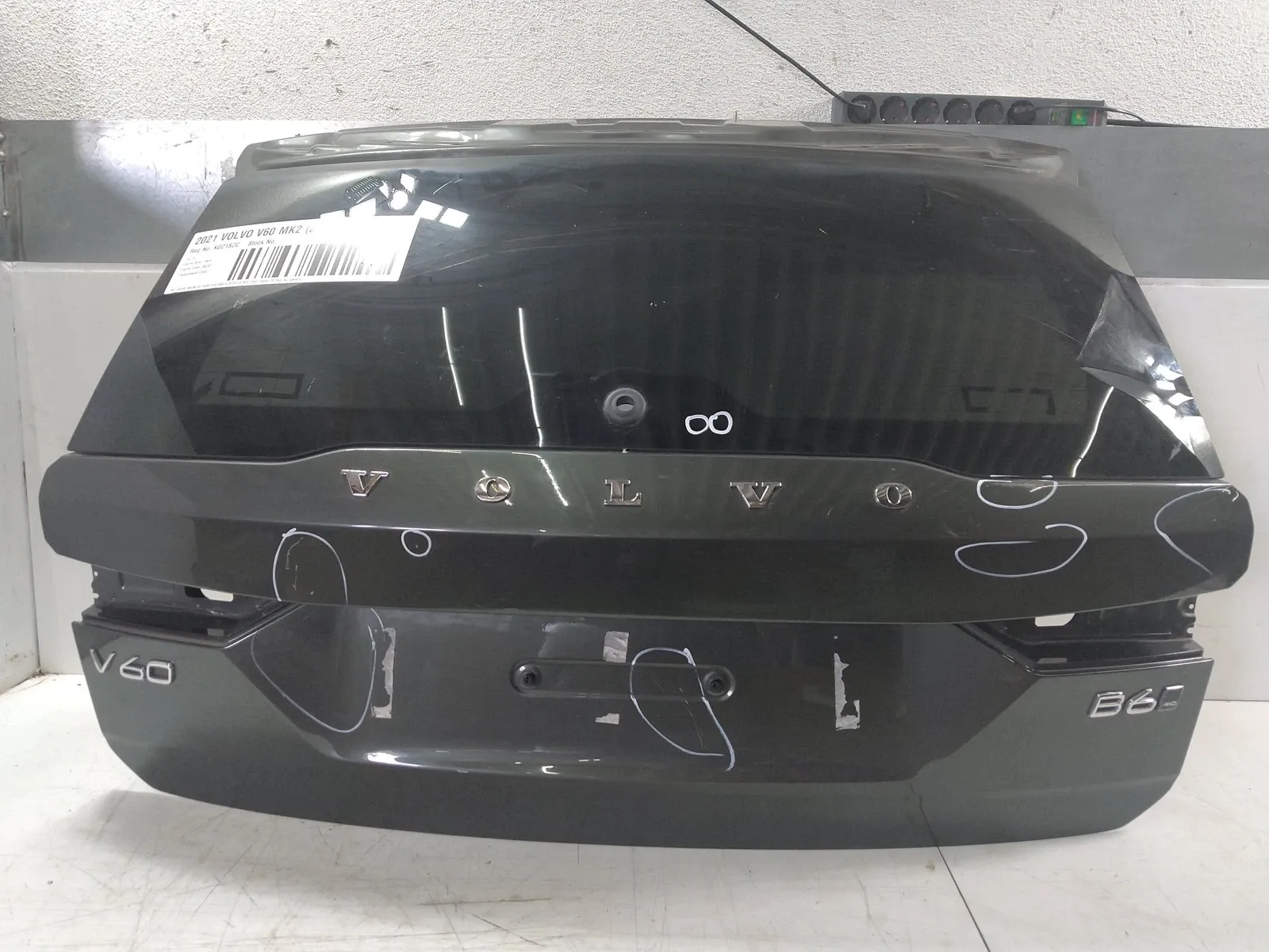 Volvo V60 Doors Tailgate — VOLVO V60 (2020-PRESENT)

Generation...
