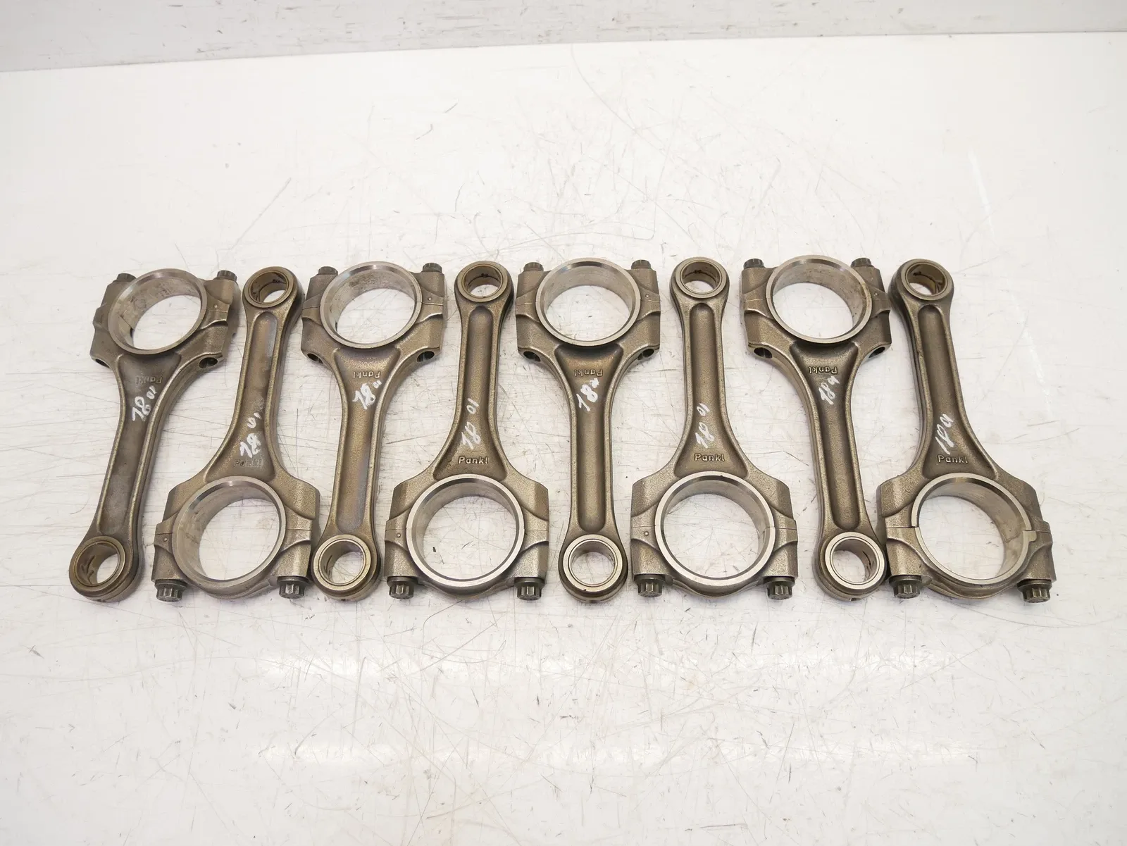 Maserati Quattroporte Engine parts 8 × Connecting rod — MASERATI QUATTROPORTE V (M...