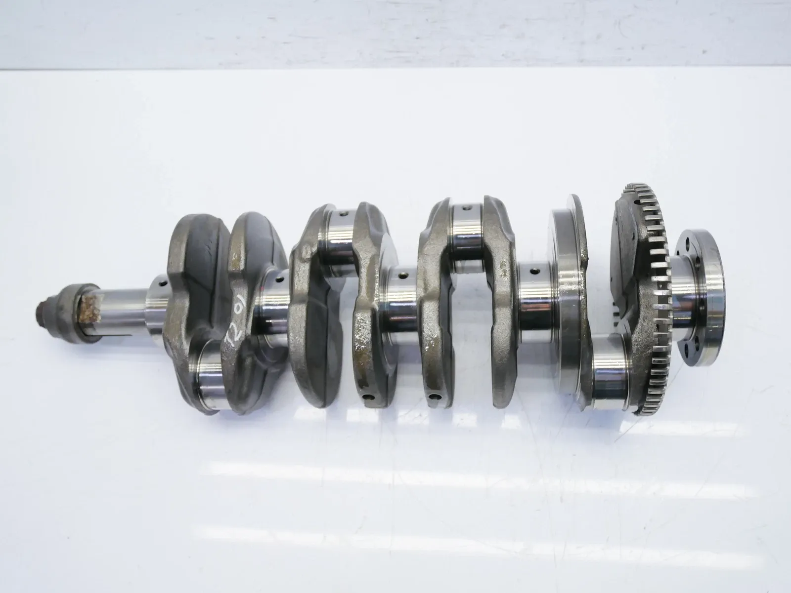 Nissan NV400 / Interstar Engine parts Crankshaft — NISSAN NV400 (2011-2021) — 9552928...