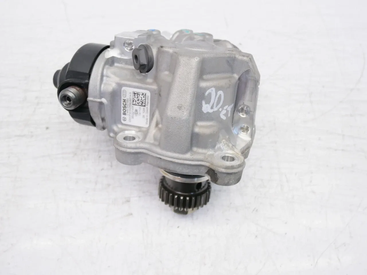 Jeep Cherokee (KL) Fuel system High-pressure fuel pump — JEEP CHEROKEE / LIBER...