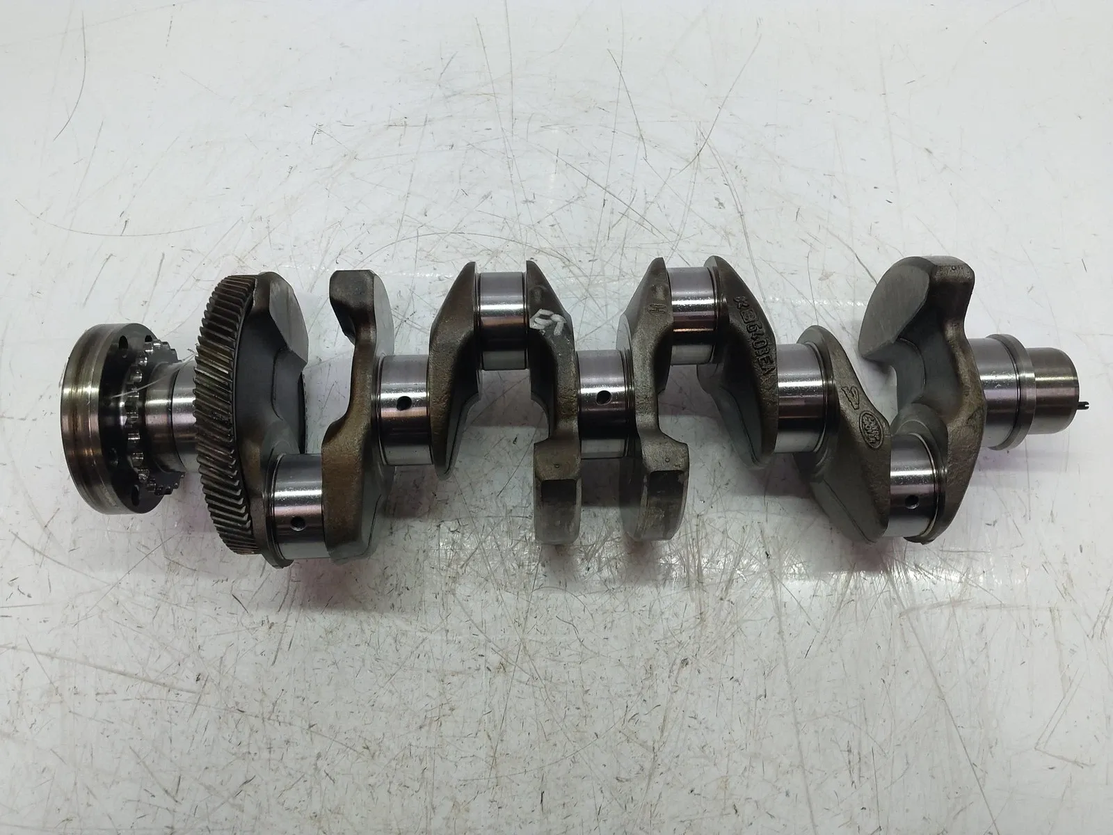 Jaguar XF Engine parts Crankshaft — JAGUAR XF (X260) (2015-2024) — G4D...