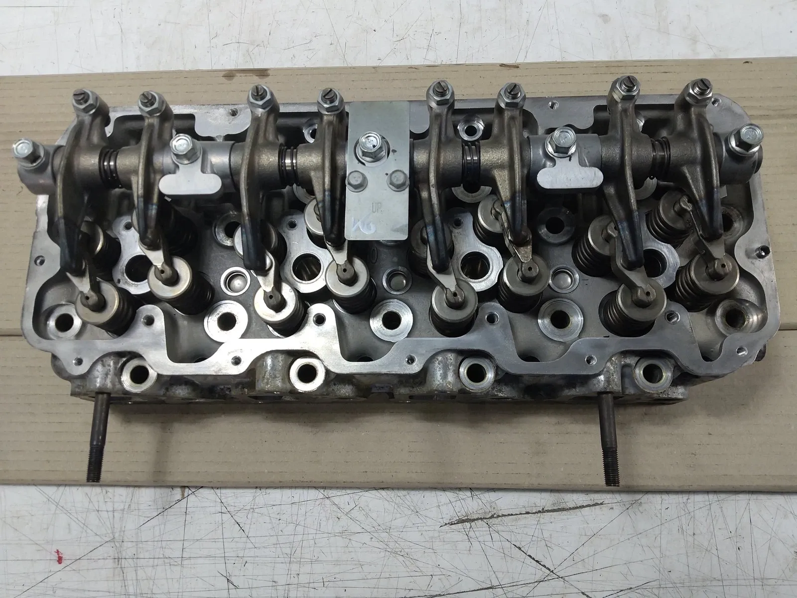 Chevrolet Express Engine parts Cylinder head — CHEVROLET EXPRESS (2003-PRESENT...