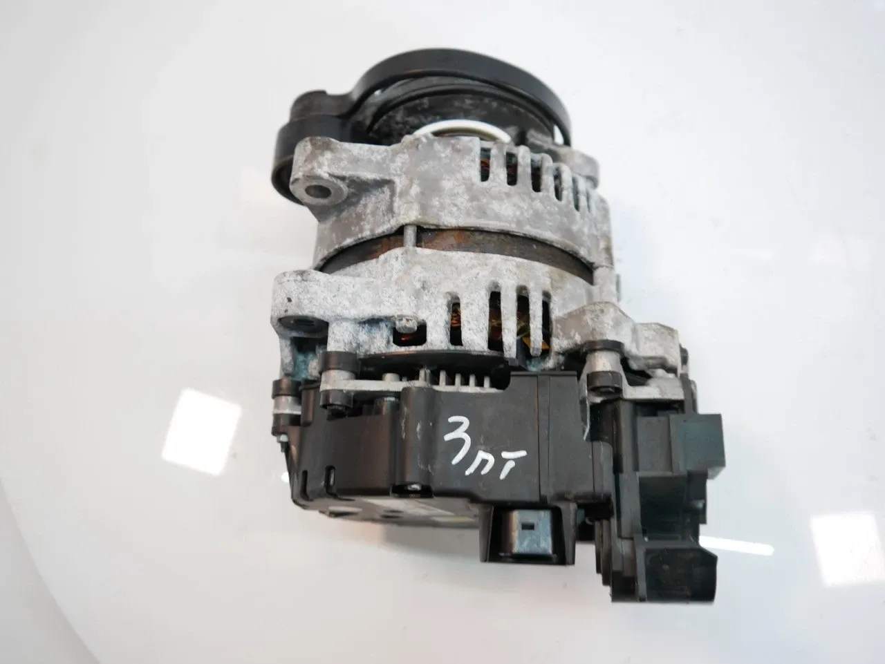 Land Rover Range Rover Evoque Electrical parts Alternator — LAND ROVER EVOQUE II (L551) (2018-...