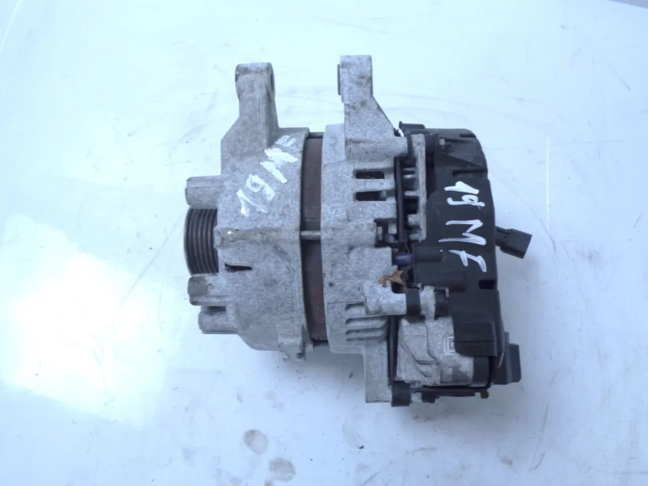 Land Rover Range Rover (L405) Electrical parts Alternator — LAND ROVER RANGE ROVER IV (L405, L...