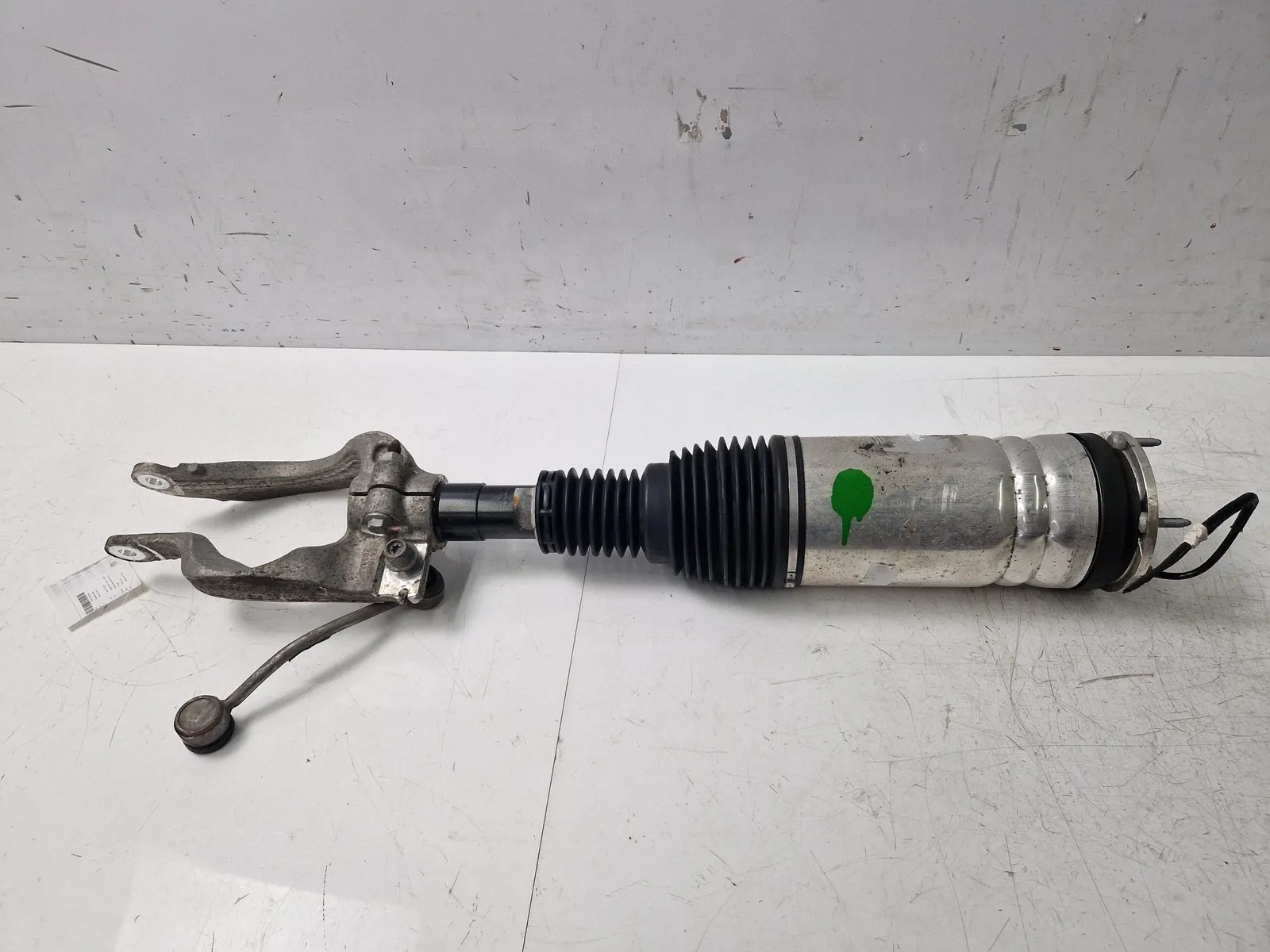 Land Rover Range Rover Sport (L494) Suspension Shock absorber — LAND ROVER RANGE ROVER SPORT I...