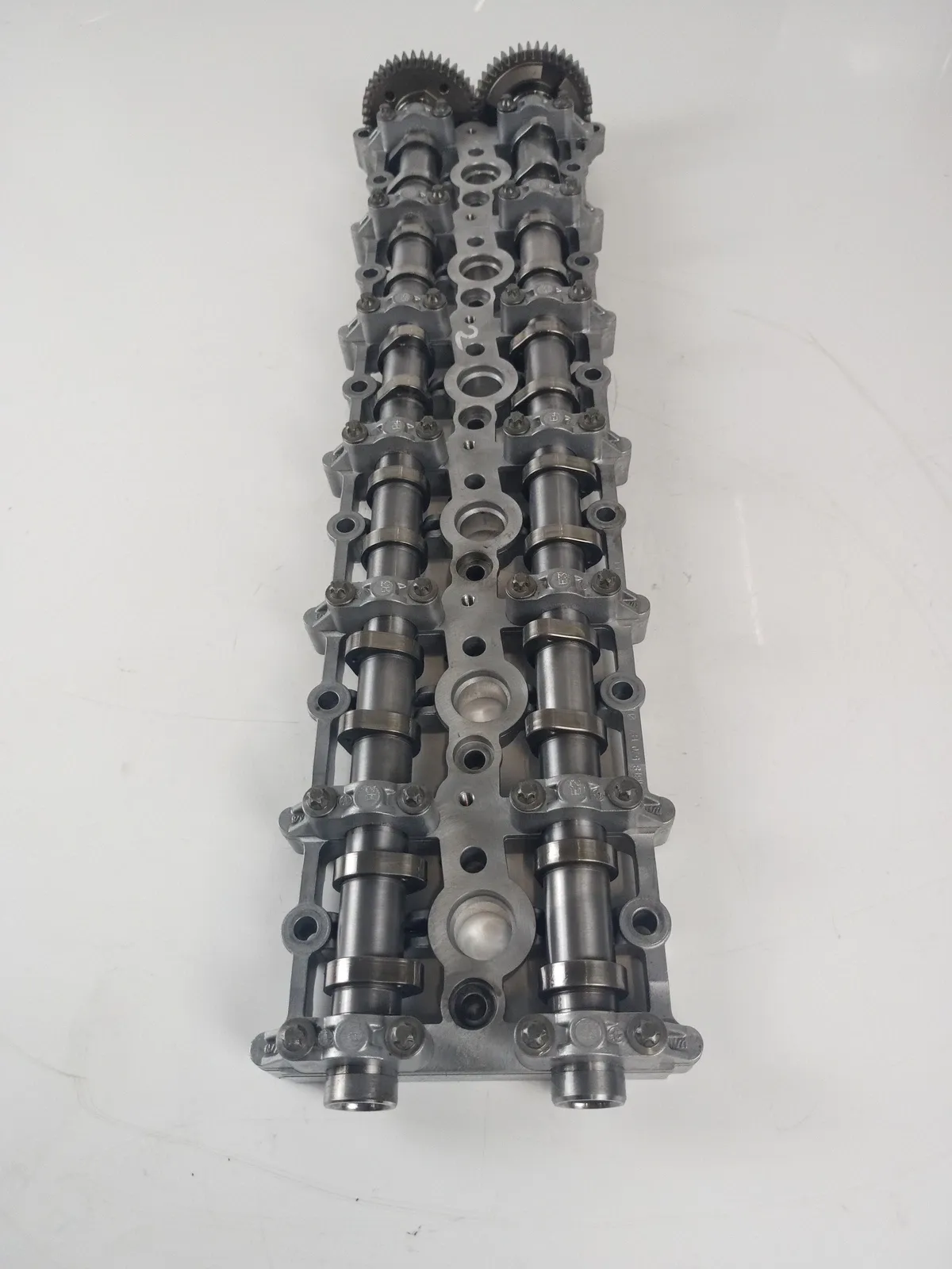 BMW 5 (F10 / F11) Engine parts Camshaft housing — BMW 5 SERIES (G30, G31) (201...