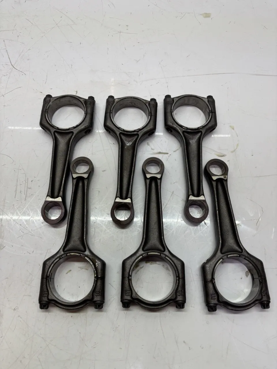 BMW 5 (G30 / G31) Engine parts 6 × Connecting rod — BMW 5 SERIES G30 G31 (2016...