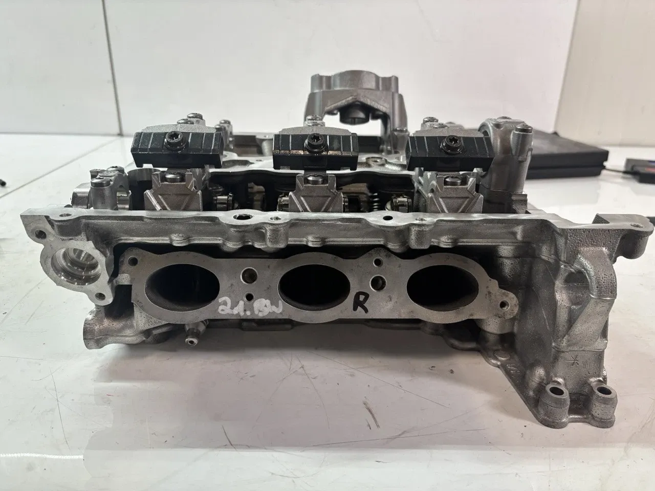 Mini One, Cooper (F55 / F56 / F57) Engine parts Cylinder head — MINI COOPER F56 (2013-PRESENT) ...
