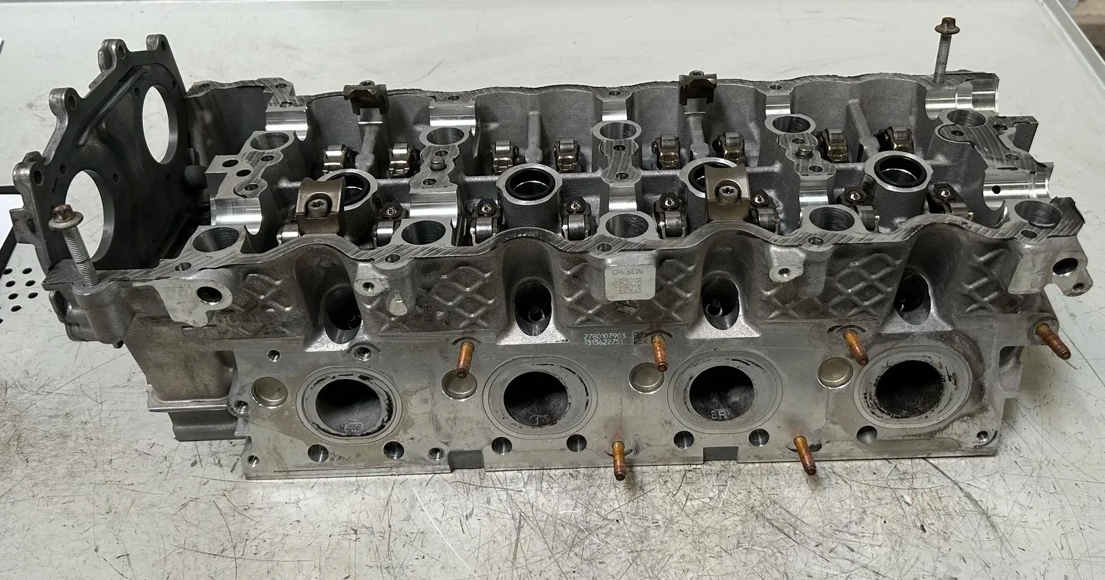 Mercedes-Benz S (W221) Engine parts Cylinder head — MERCEDES-BENZ S-CLASS W221 V221...