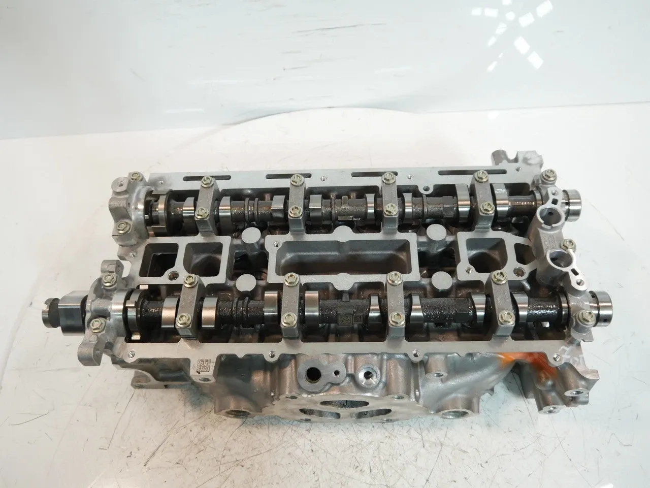 Ford Mustang Engine parts Cylinder head — FORD MUSTANG VI (2014-2023) — E...