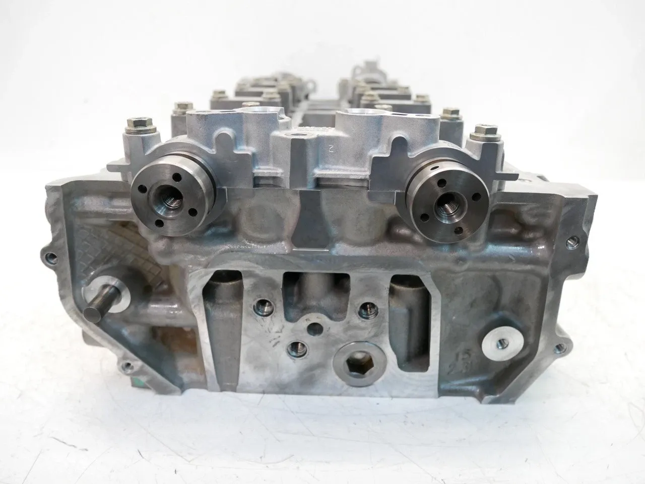 Ford Mustang Engine parts Cylinder head — FORD MUSTANG VI (2014-2023) — E...