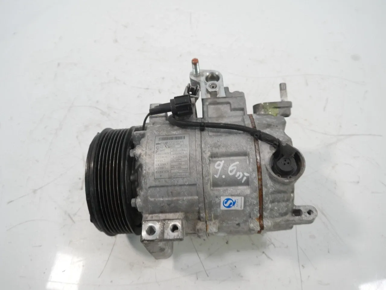Nissan GT-R Air conditioning system Air conditioning compressor — NISSAN GT-R (R35)...