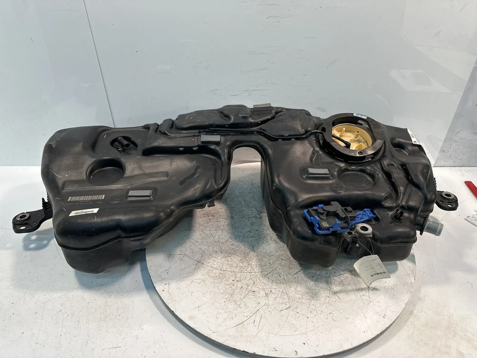 Volvo S60 Fuel system Fuel Tank — VOLVO S60 III / V60 II (224, 225, 2...