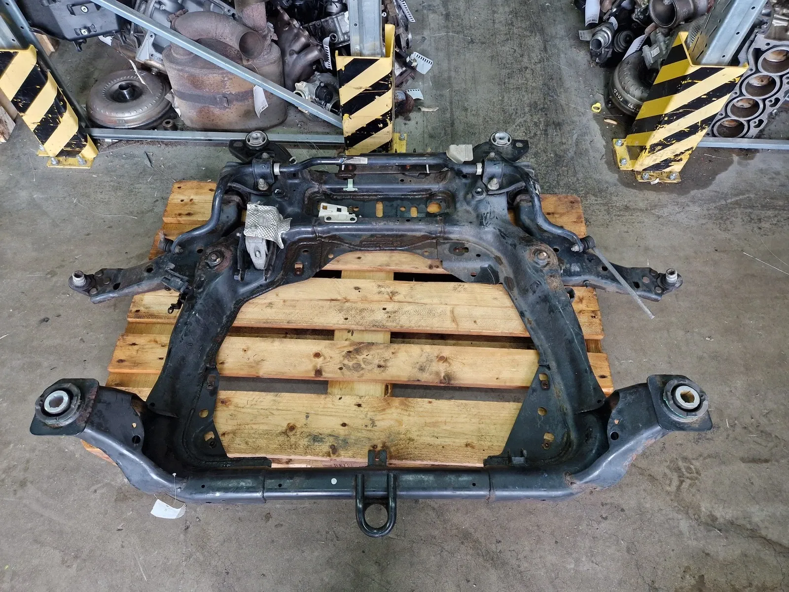 Land Rover Discovery Other parts Axle carrier — LAND ROVER DISCOVERY SPORT (L550...