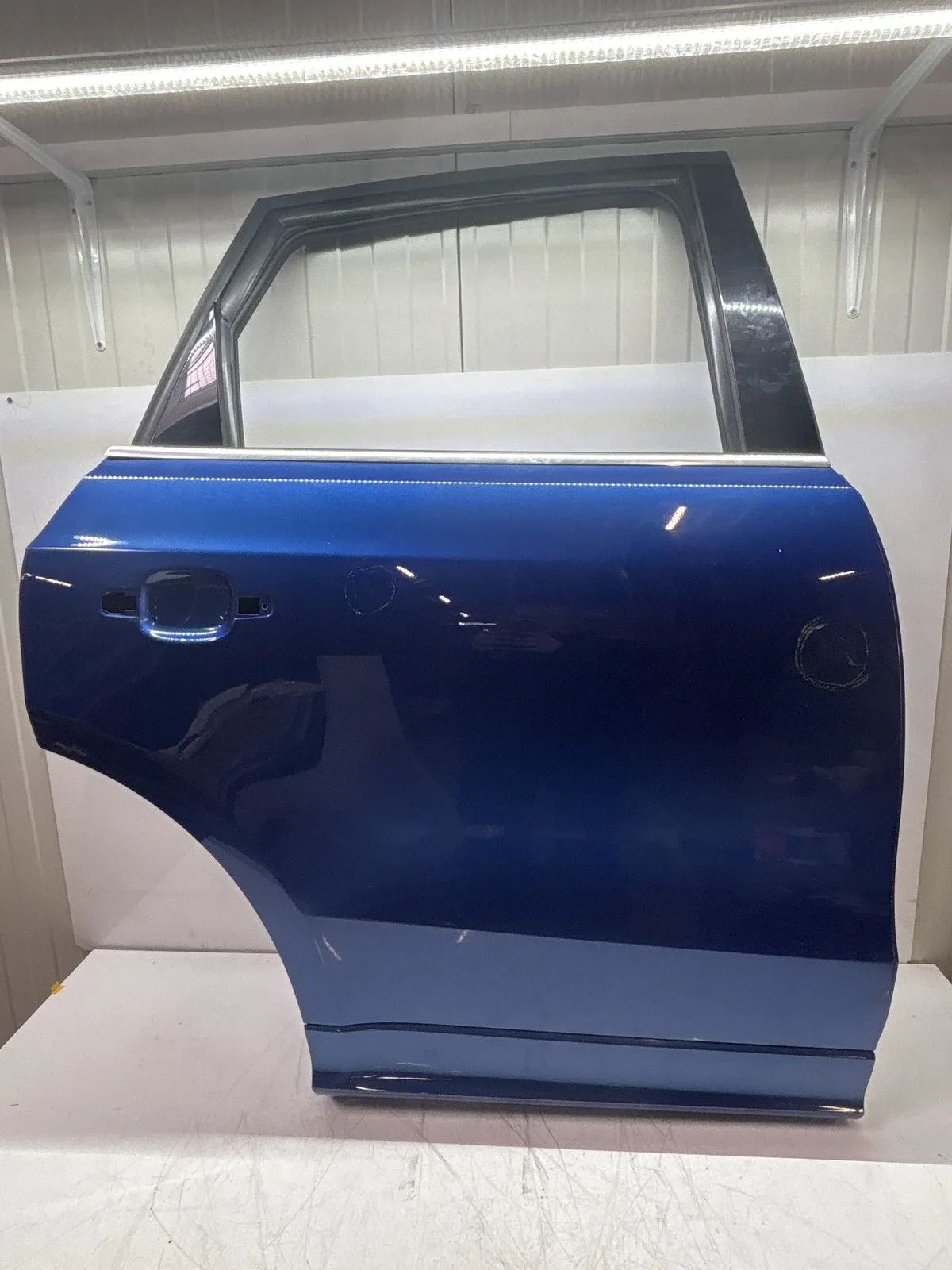 Audi Q5 (8R) Doors Door — rear right — AUDI Q5 (8R) — 8R0833052B

...
