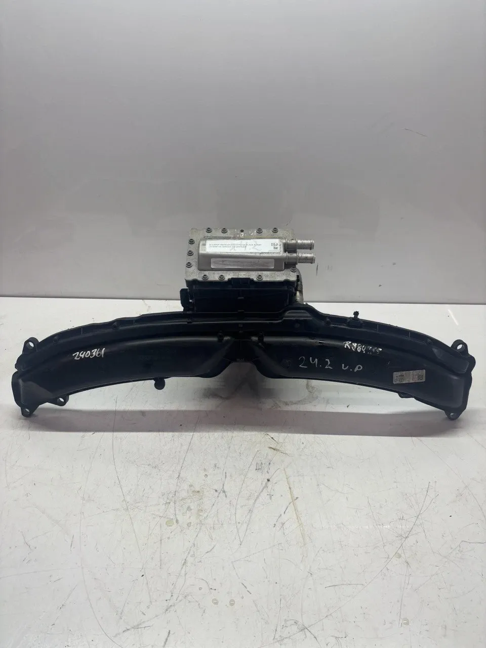 Audi A8 (D4) Cooling system Intercooler — AUDI A8 D4 (2012-2014) — 07914558...