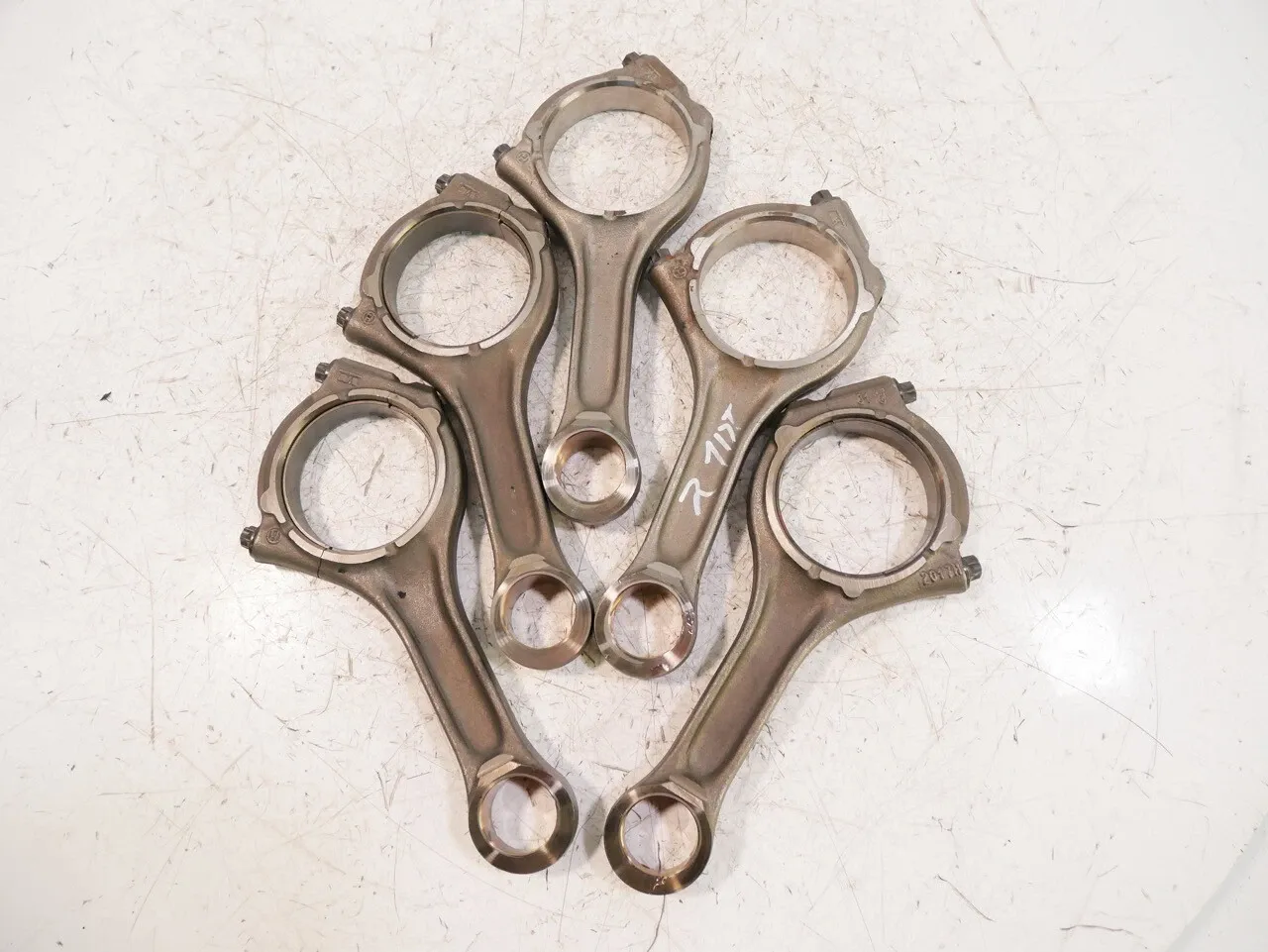 Jeep Cherokee (KL) Engine parts Connecting rod — JEEP CHEROKEE / LIBERTY (KL) (...