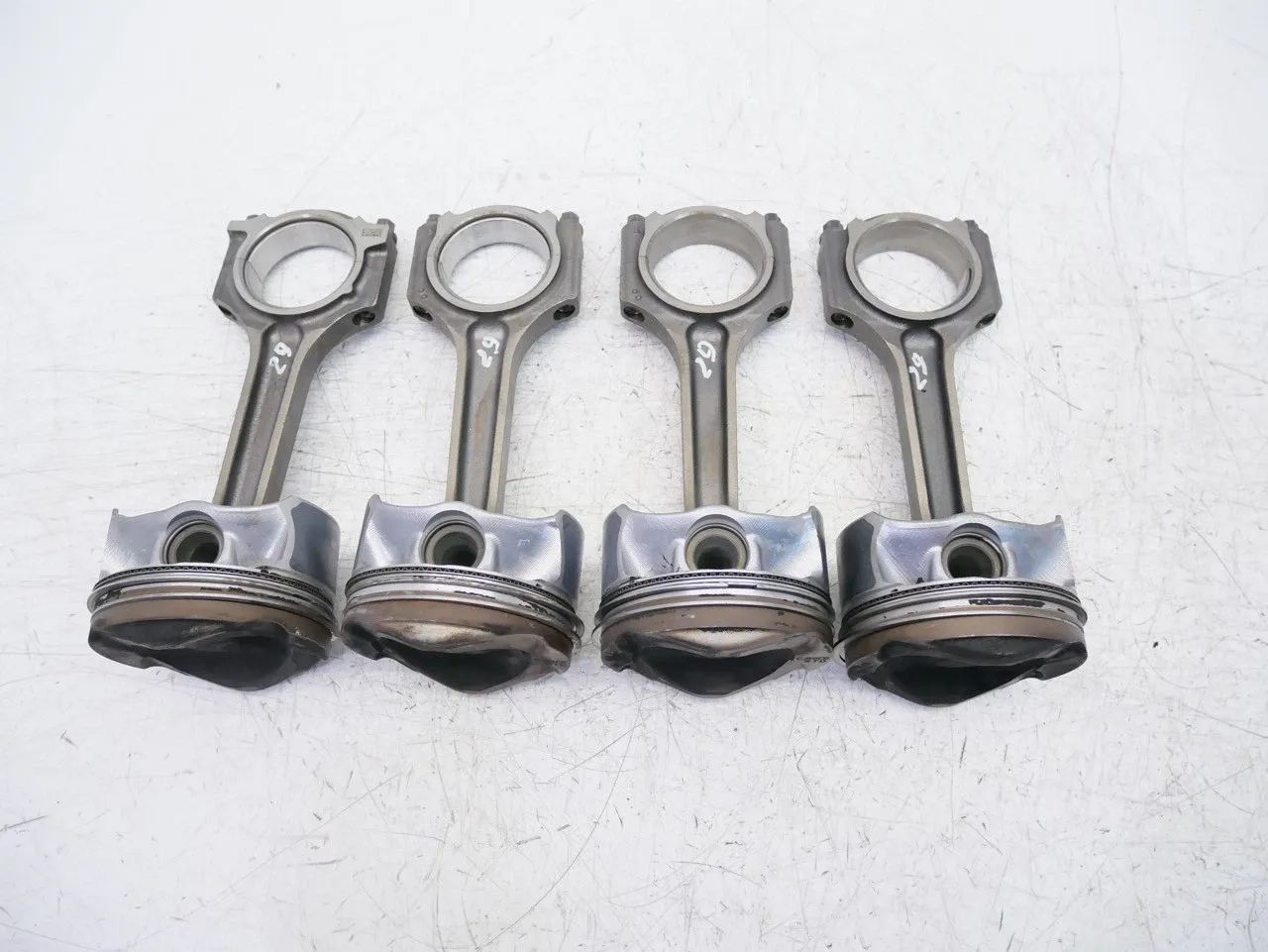 Ford Fiesta Engine parts Piston with connecting rod — FORD FIESTA VI (20...