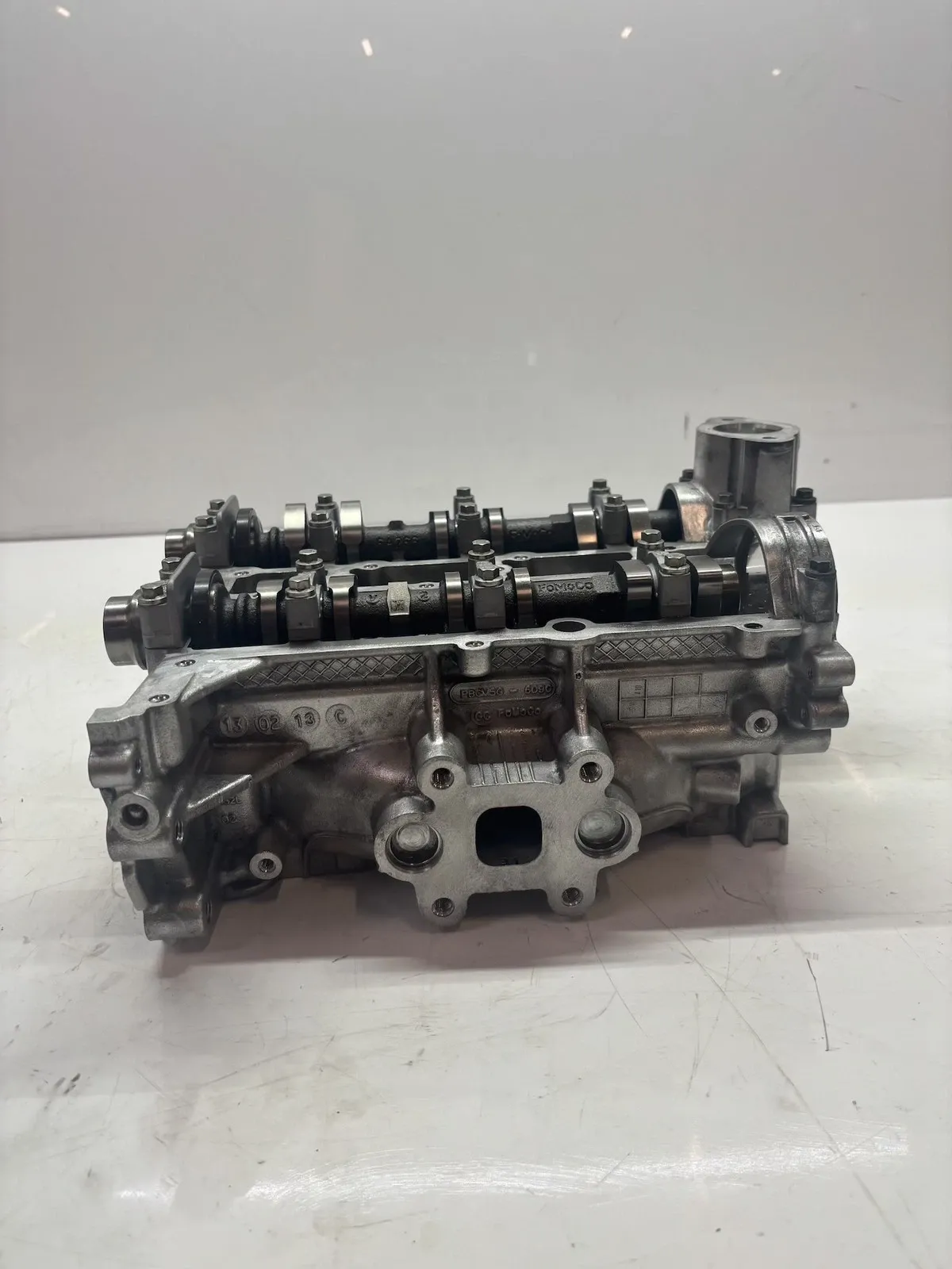 Ford Fiesta Engine parts Cylinder head — FORD FIESTA VI (2008-2017) — CM...