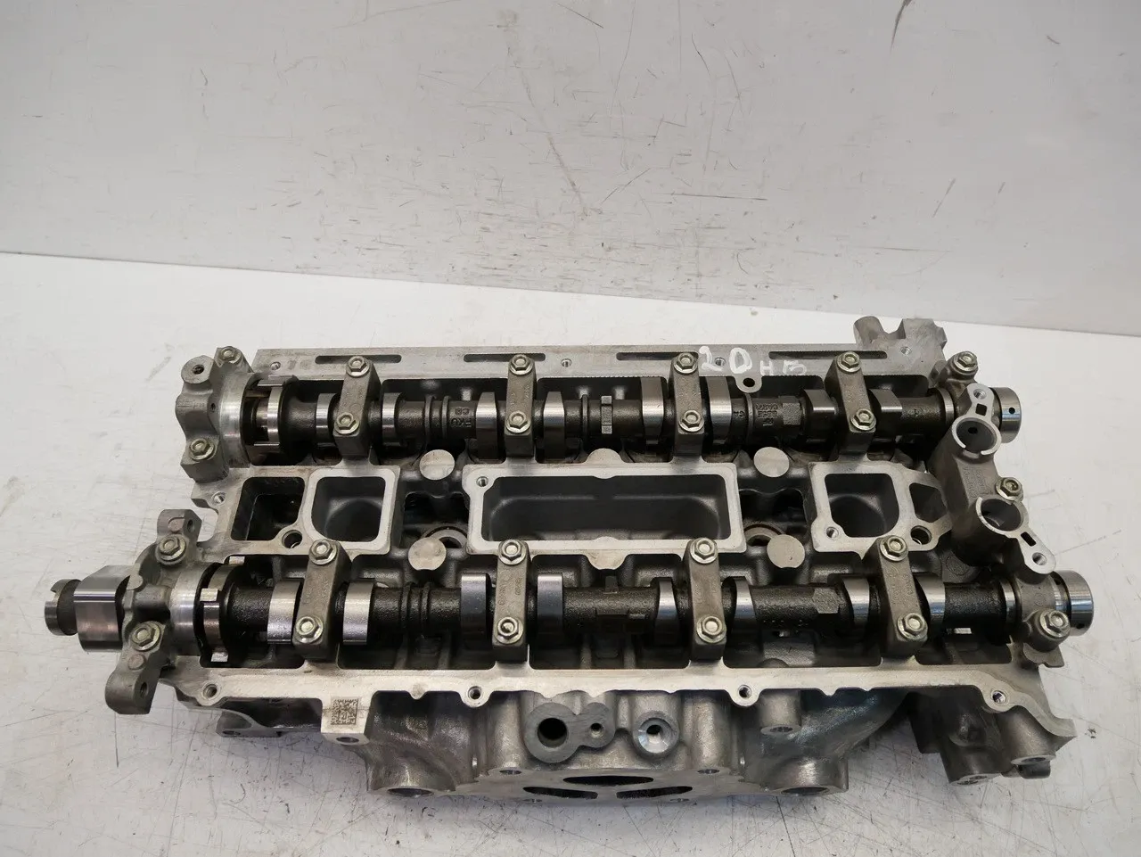 Ford Mustang Engine parts Cylinder head — FORD MUSTANG VI (2014-2023) — E...