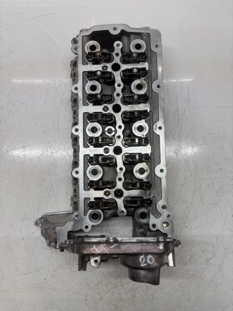 Land Rover Range Rover (L405) Engine parts Cylinder head — LAND ROVER RANGE ROVER DISCOVER...