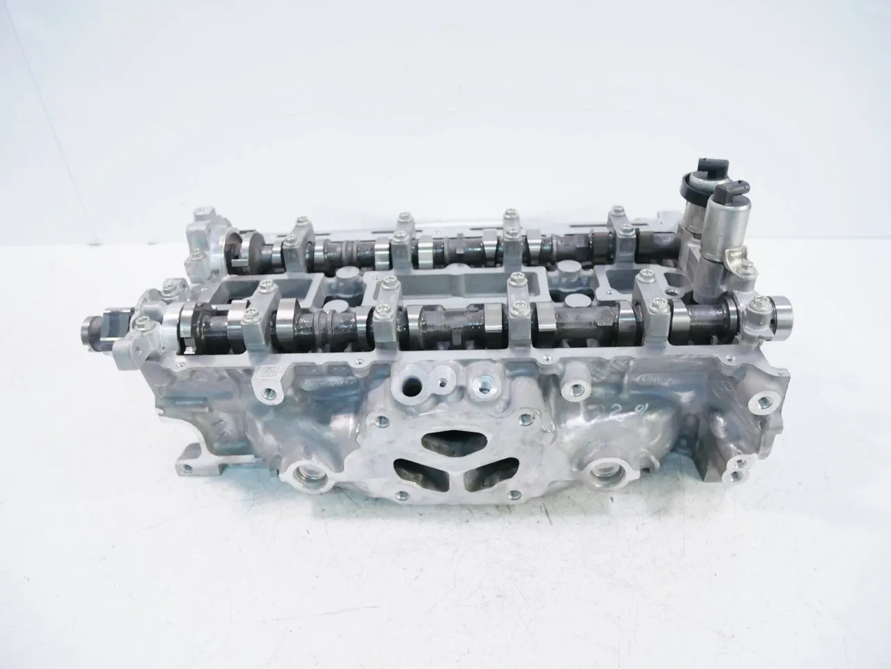 Ford Mustang Engine parts Cylinder head — FORD MUSTANG VI (2014-2023) — E...