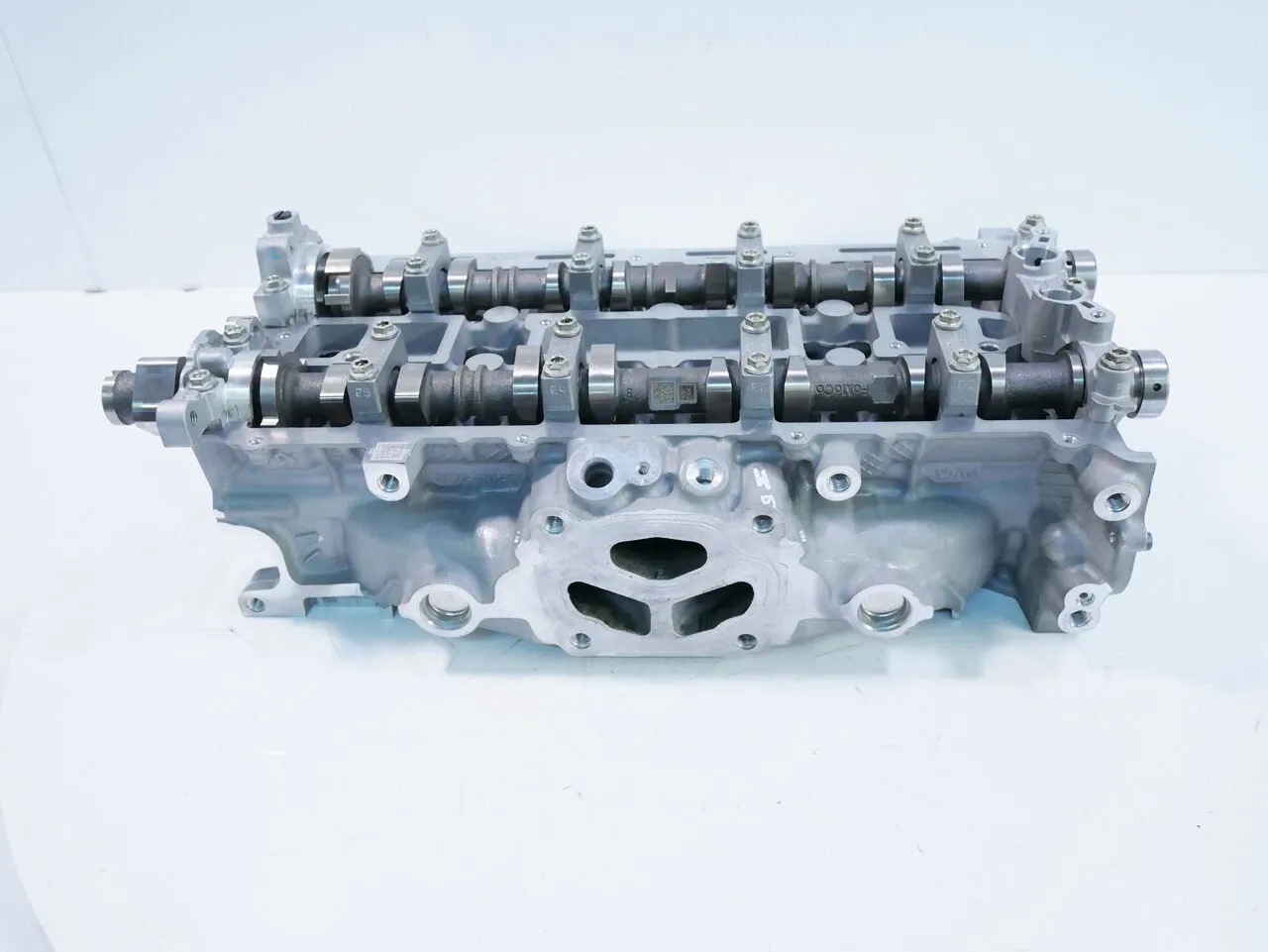 Ford Mustang Engine parts Cylinder head — FORD MUSTANG VI (2014-2023) — E...
