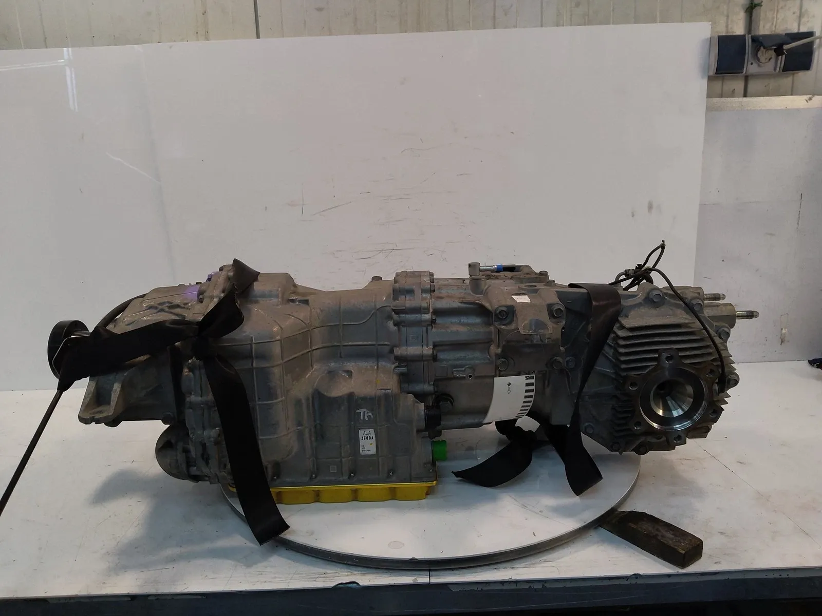 Nissan GT-R Gearbox Automatic gearbox — NISSAN GT-R (R35)

Generati...