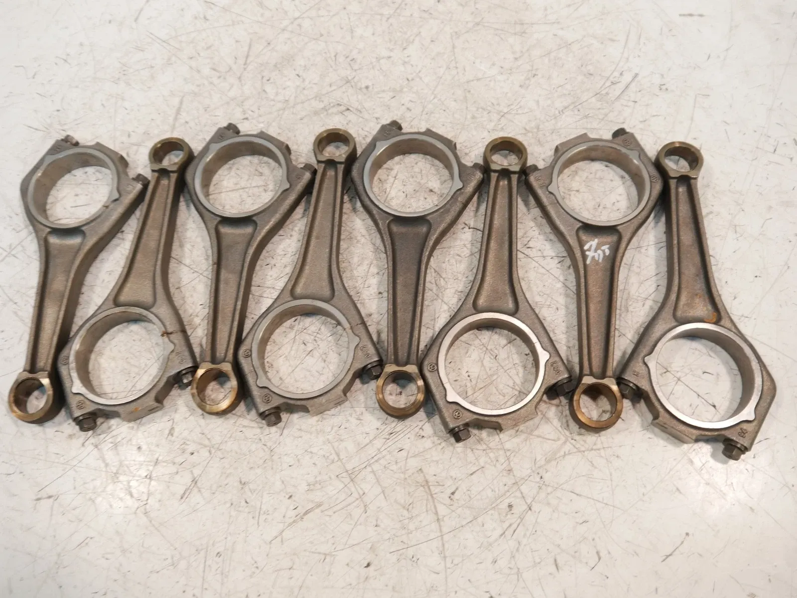 Land Rover Range Rover Sport (L494) Engine parts 8 × Connecting rod — LAND ROVER SPORT II L494 (...