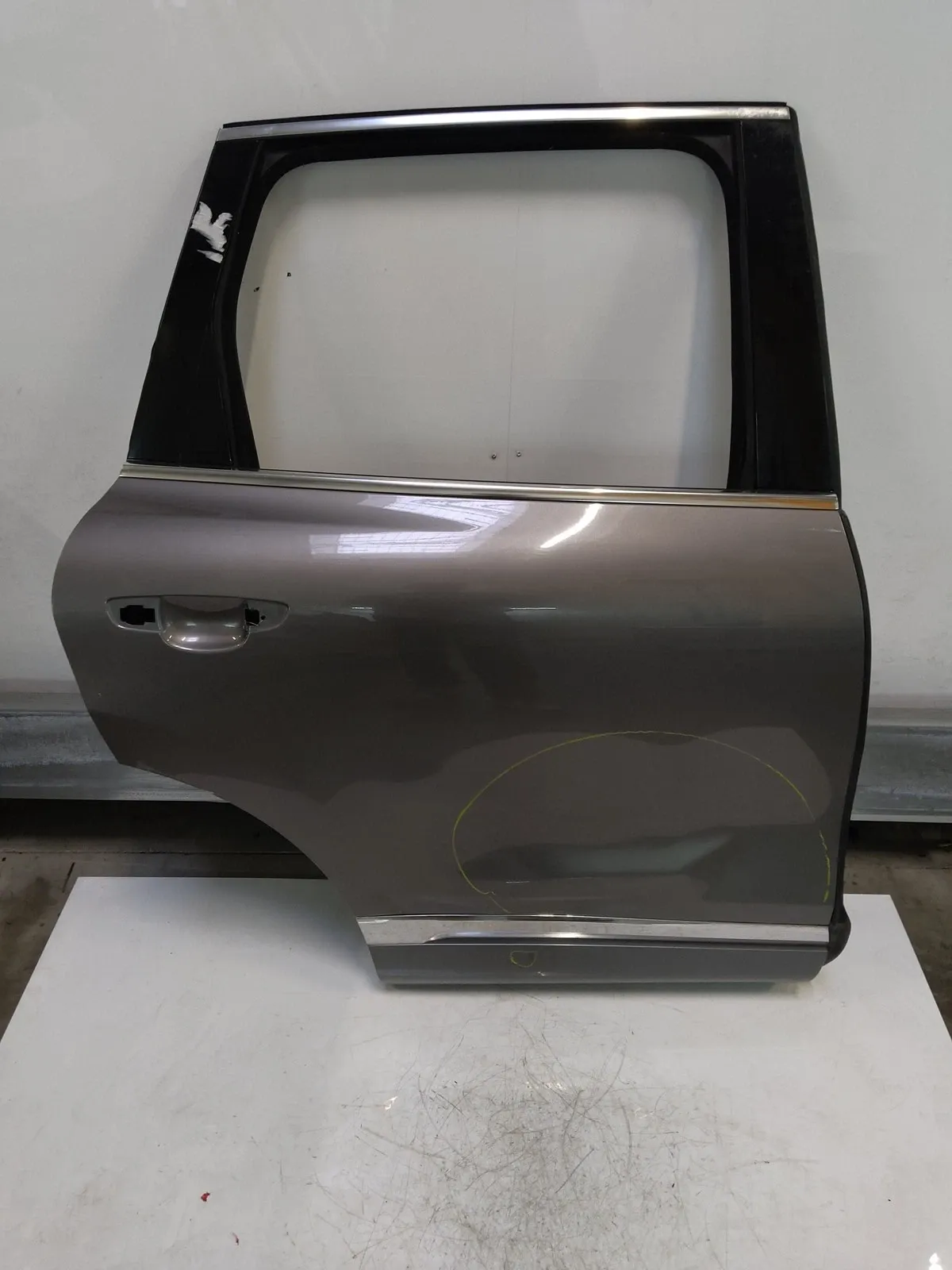 Volkswagen Touareg Doors Door — rear right — VW TOUAREG II (7P) (2010-20...