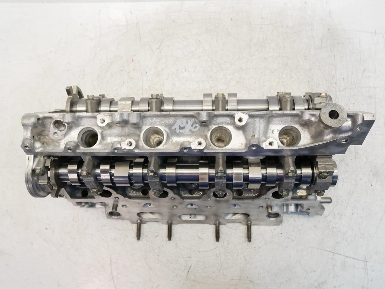 Mercedes-Benz CLA (C118) Engine parts Cylinder head — MERCEDES-BENZ CLA COUPE (C118) ...