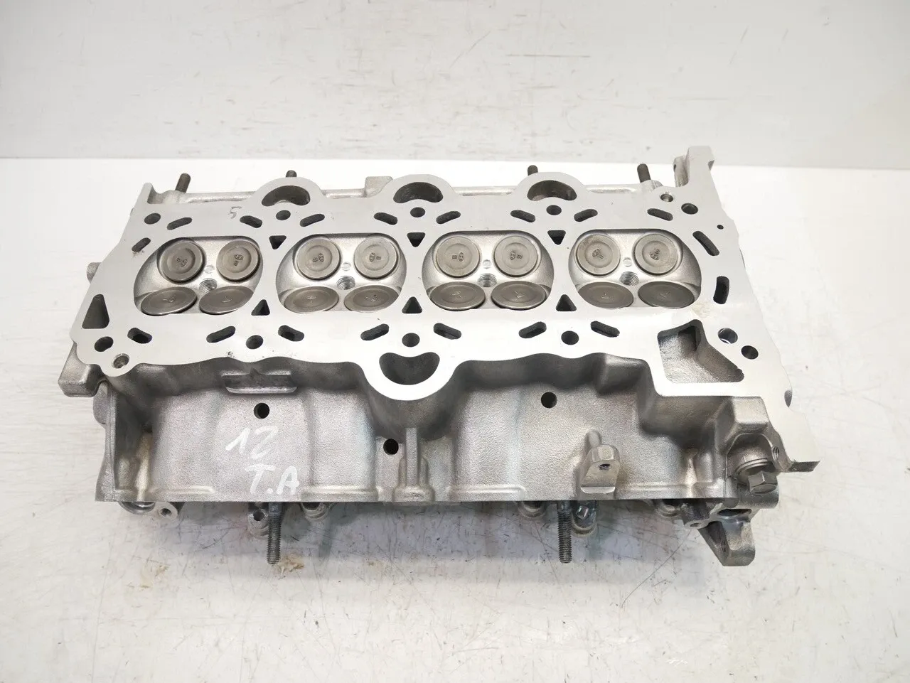Hyundai ix20 Engine parts Cylinder head — HYUNDAI IX20 (JC) (2010-2019) —...