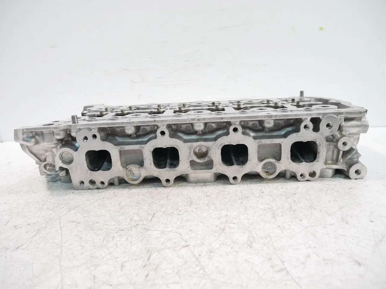 Land Rover Discovery Engine parts Cylinder head — LAND ROVER DISCOVERY SPORT (L55...