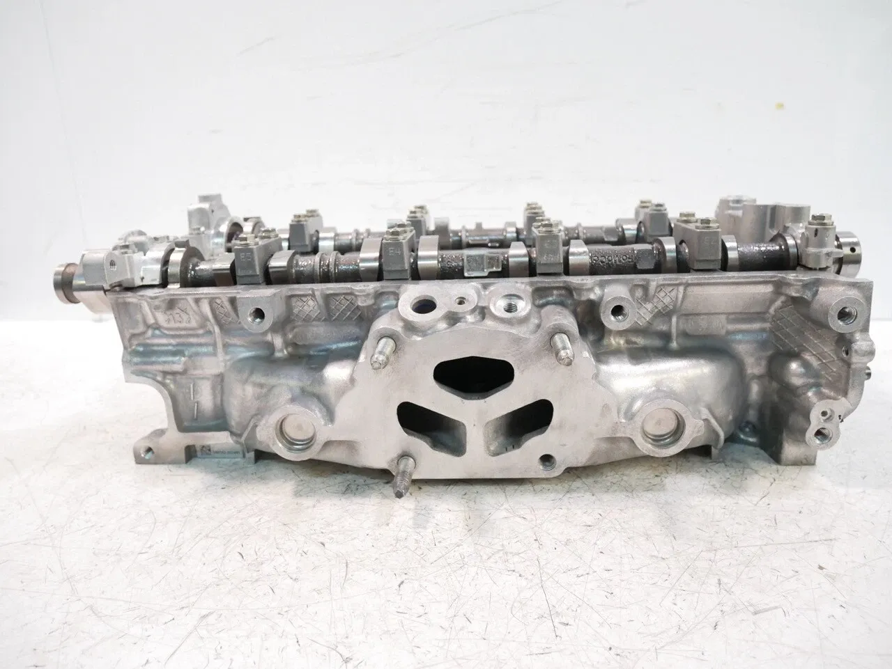 Ford Mustang Engine parts Cylinder head — FORD MUSTANG VI (2014-2023) — E...