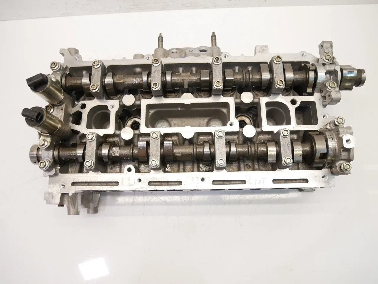 Ford Mustang Engine parts Cylinder head — FORD MUSTANG VI (2014-2023) — E...