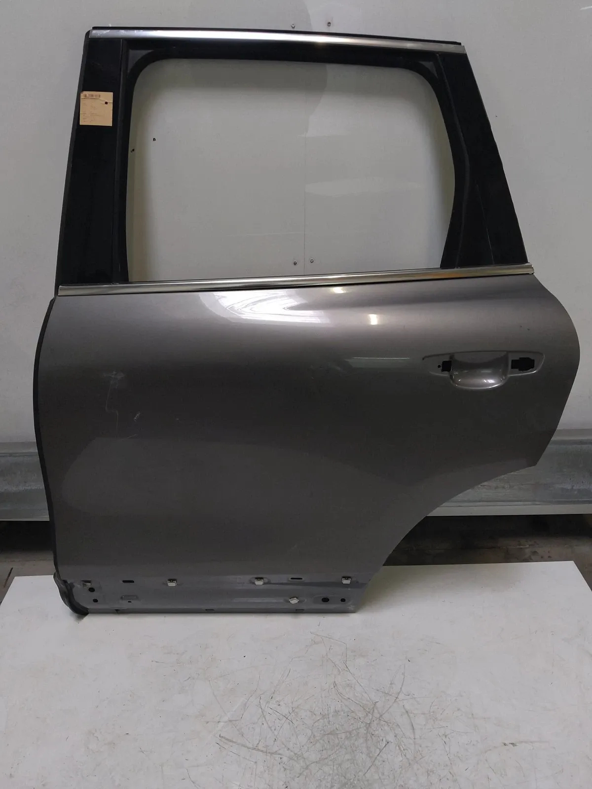 Volkswagen Touareg Doors Door — rear left — VW TOUAREG II (7P) (2010-201...
