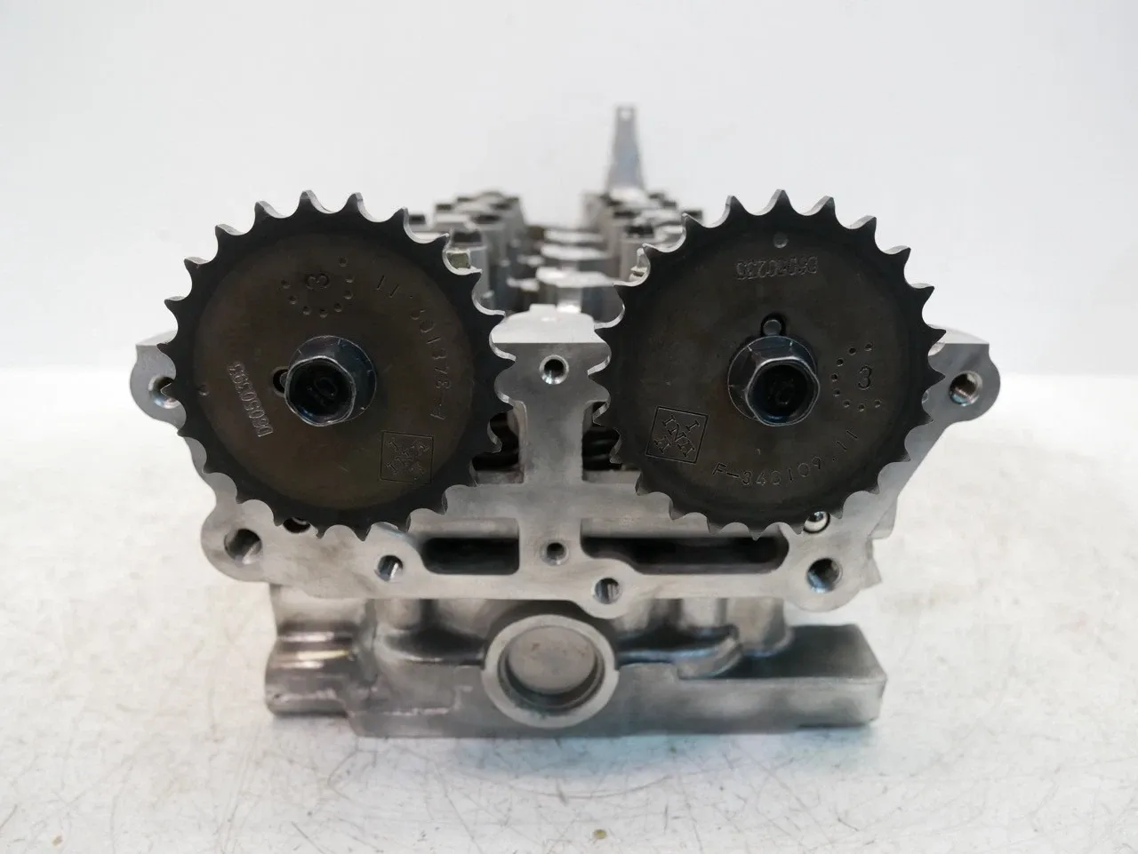 Hyundai i40 Engine parts Cylinder head — HYUNDAI I40 (VF) (2011-2019) — ...
