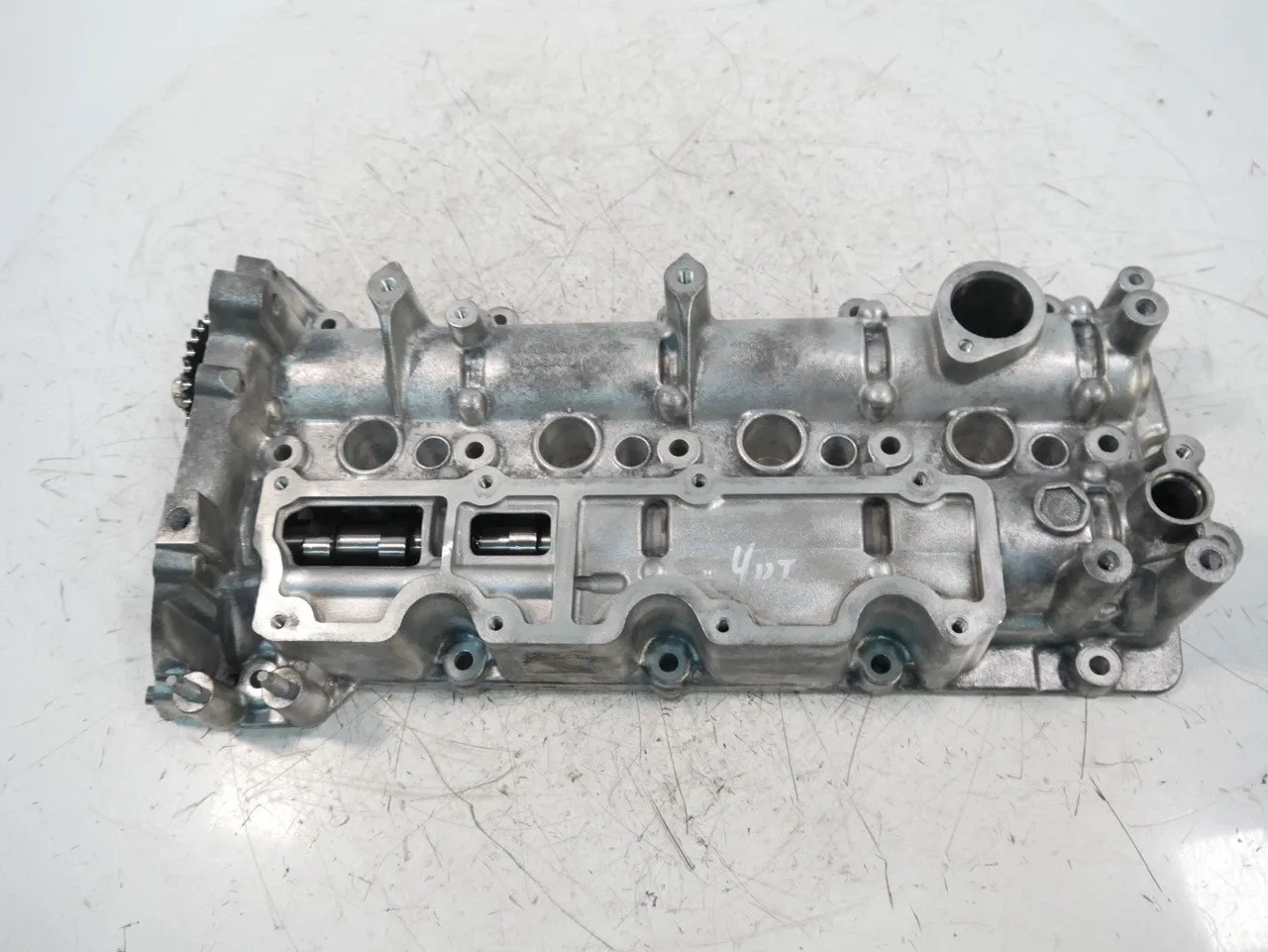 Land Rover Range Rover (L460) Engine parts Valve cover with camshafts — LAND ROVER RANGE R...
