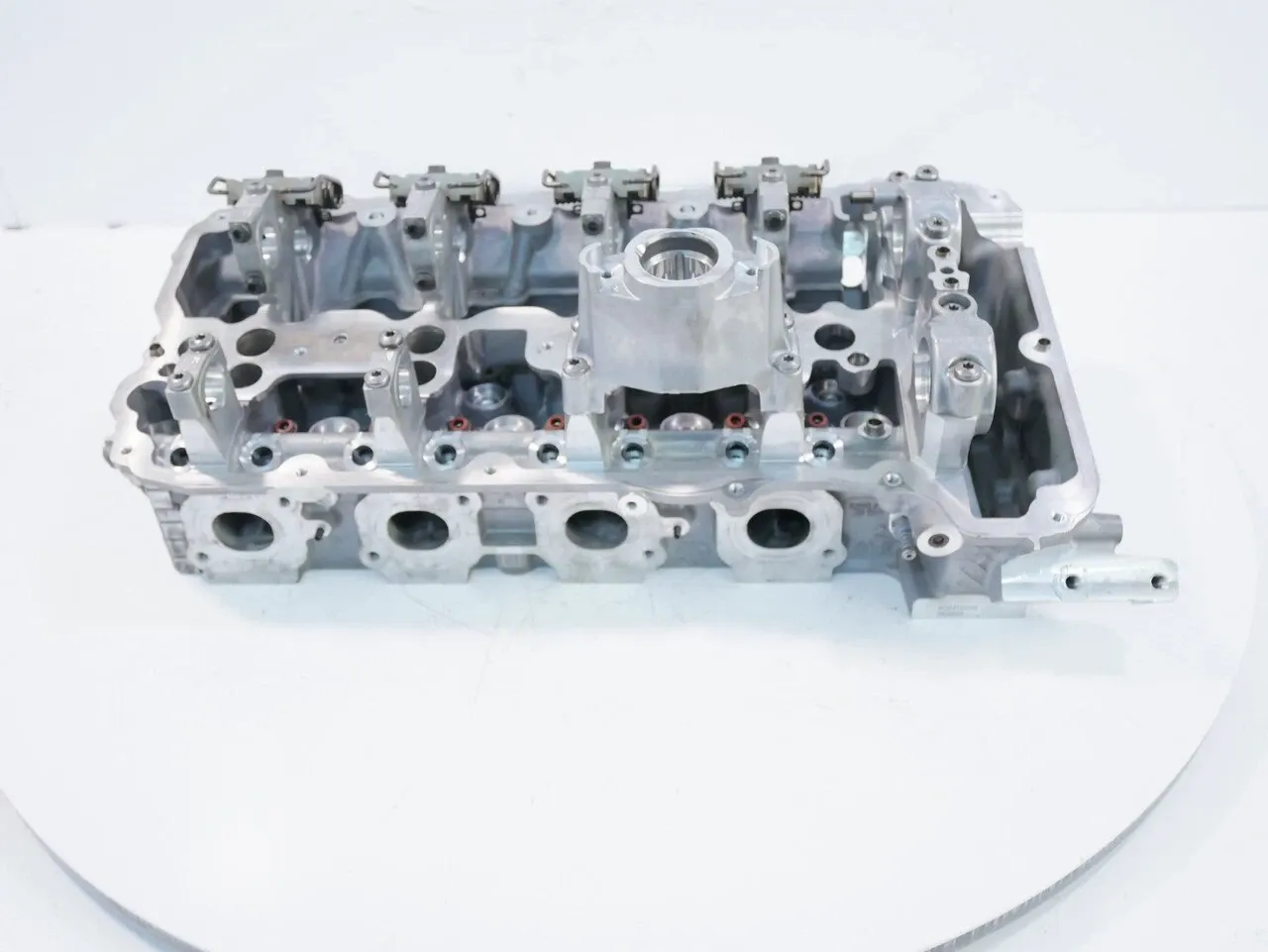 BMW 5 (G30 / G31) Engine parts Cylinder head — BMW 5 SERIES (G30, G31) (2016-2...