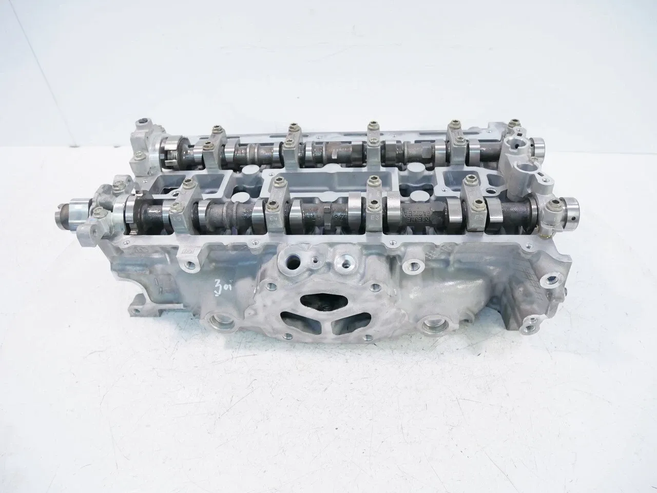 Ford Mustang Engine parts Cylinder head — FORD MUSTANG VI (2014-2023) — C...