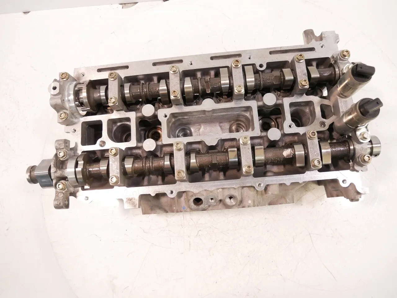 Ford Mustang Engine parts Cylinder head — FORD MUSTANG VI (2014-2023) — E...