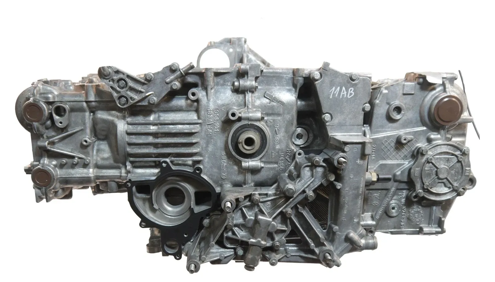 Porsche 911 (996) Engine Engine — PORSCHE 911 (996) (1997-2005) — 996100...