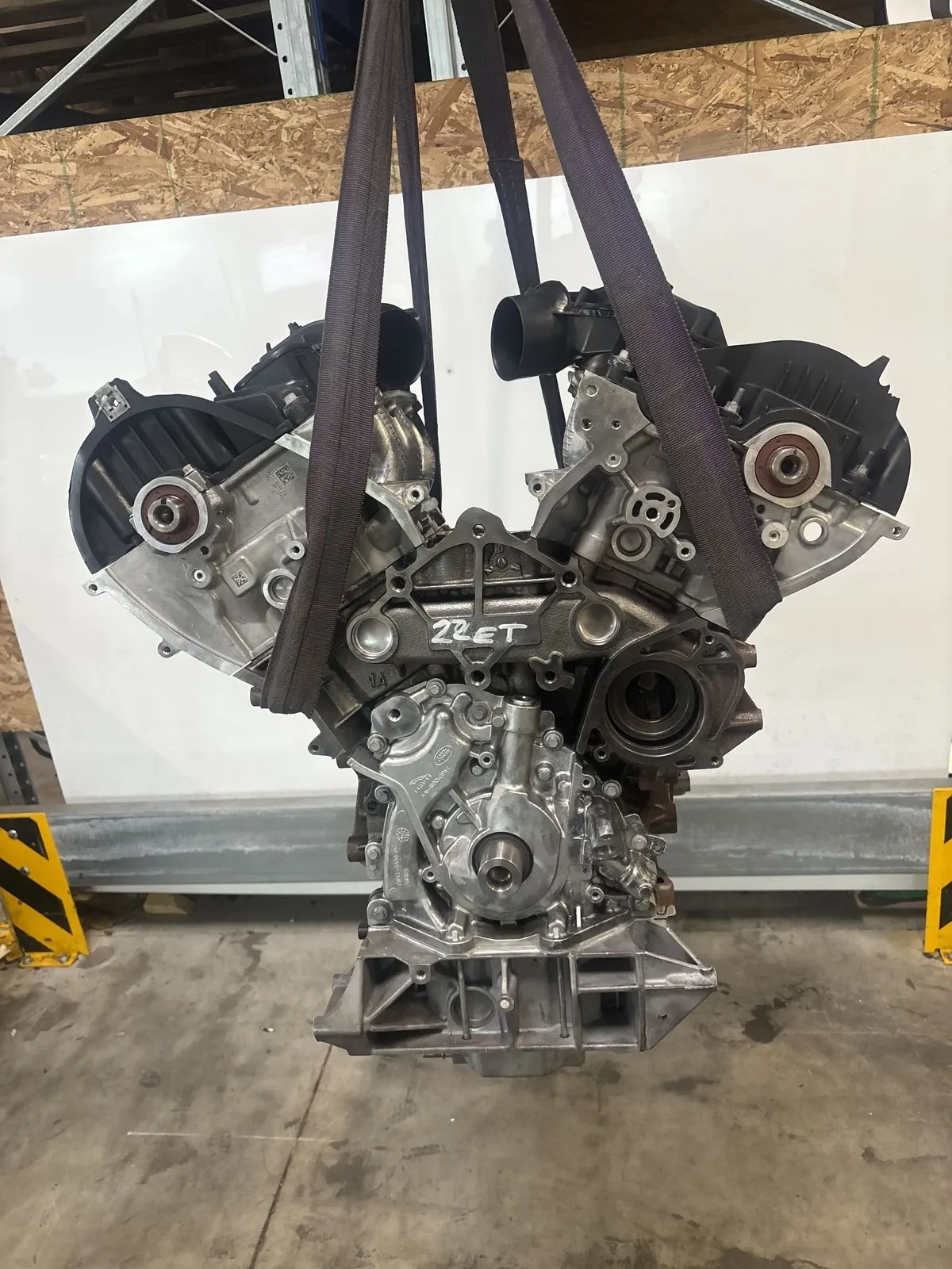 Land Rover Discovery Engine Engine — LAND ROVER DISCOVERY IV (L319) (2009-2...