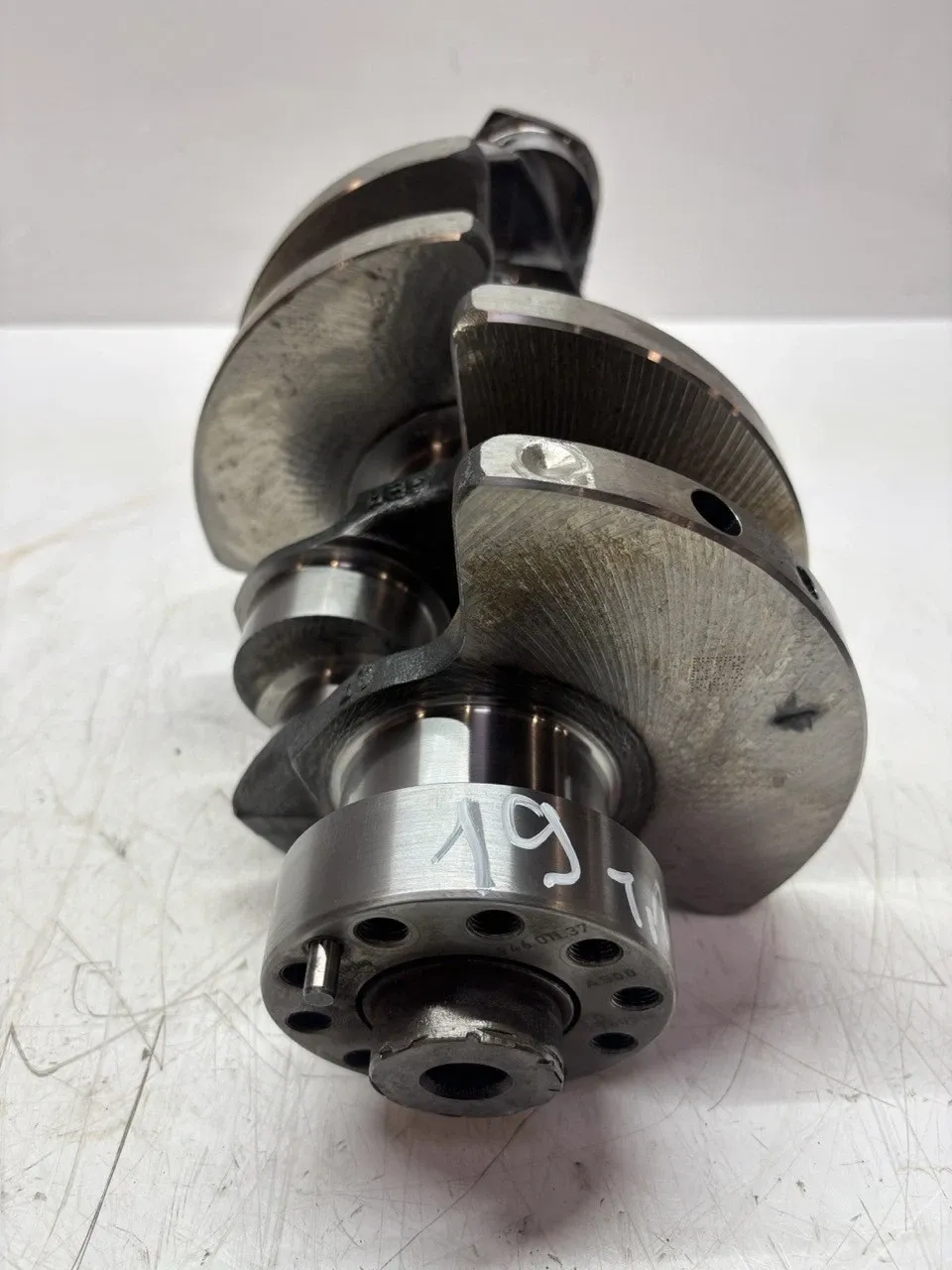 Porsche Cayenne Engine parts Crankshaft — PORSCHE CAYENNE (92A, 958) — 94610...