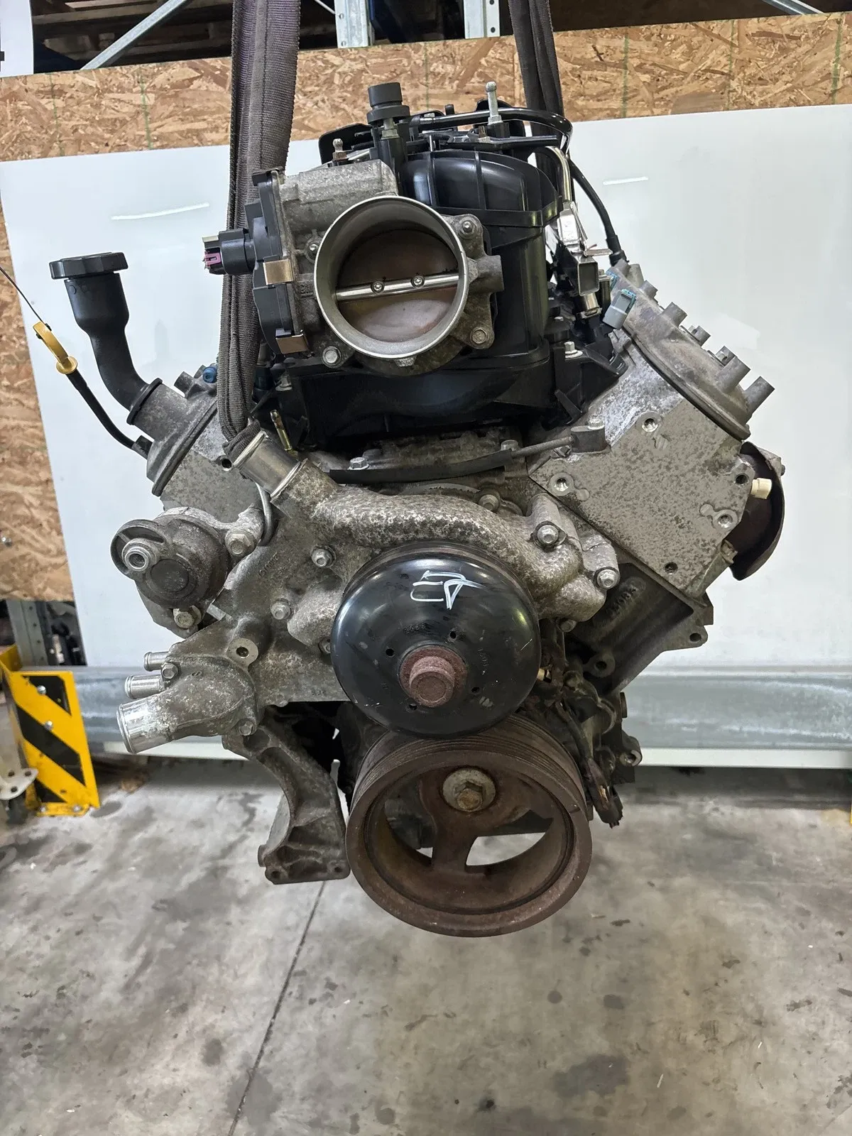 GMC Yukon Engine Engine — GMC YUKON (GMT900) (2007-PRESENT) — L9...