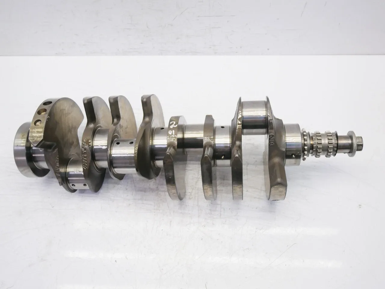 Jaguar F-Type Engine parts Crankshaft — JAGUAR F-TYPE CABRIO (X152) (2012-...