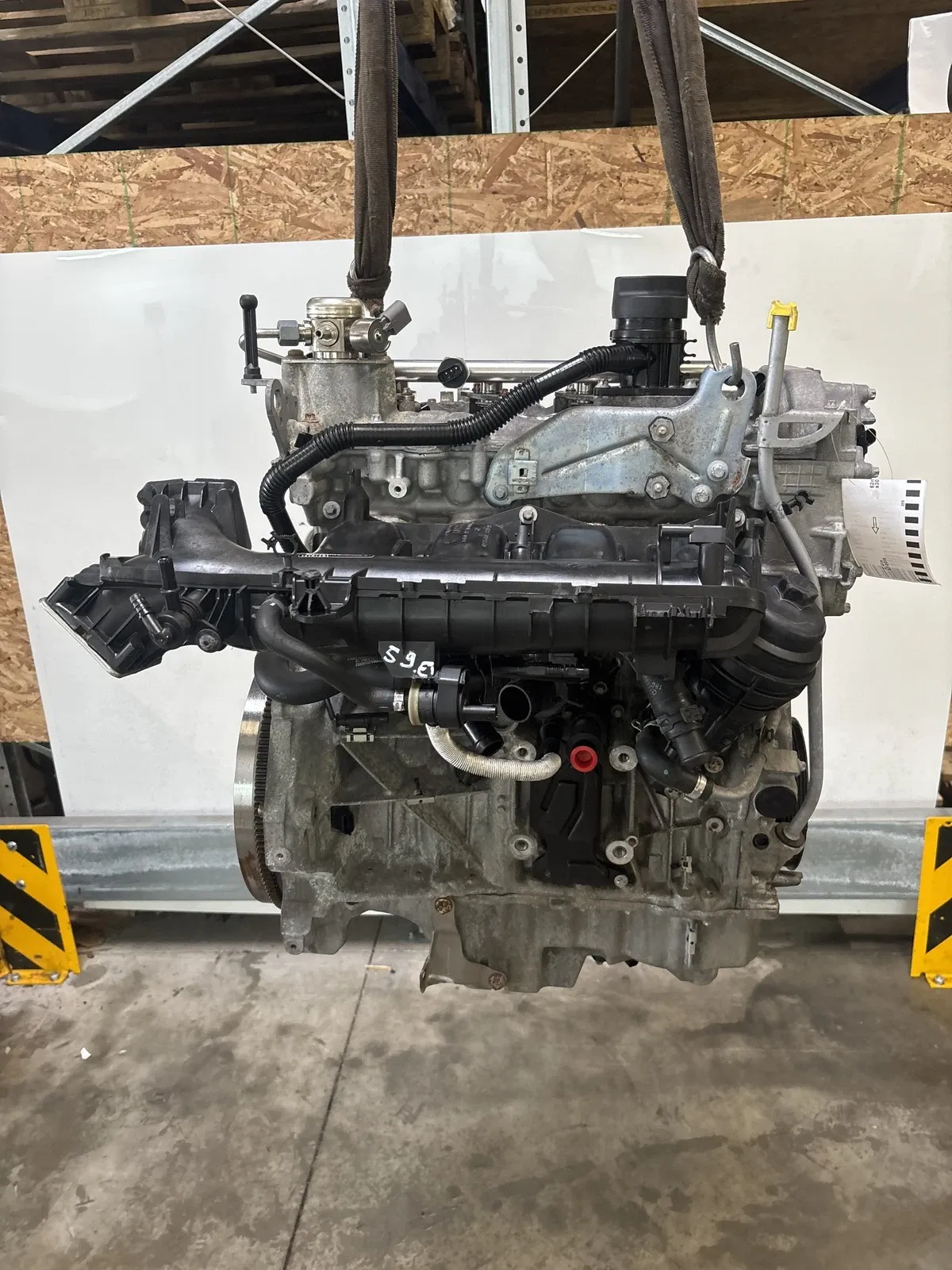 Infiniti QX30 Engine Engine — INFINITI QX30 — M270.920 270.920 M270
...