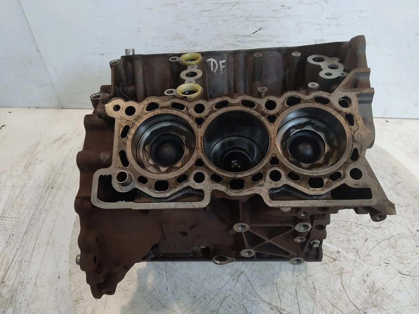 Land Rover Discovery Other parts Short engine — LAND ROVER DISCOVERY — FW9Q-6015...