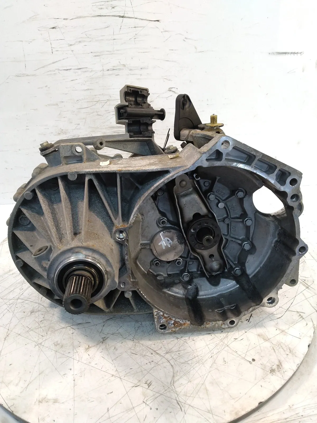 Volkswagen Transporter (T6, Caravelle, Multivan) Gearbox Manual gearbox — VW TRANSPORTER / MULTIVAN (201...