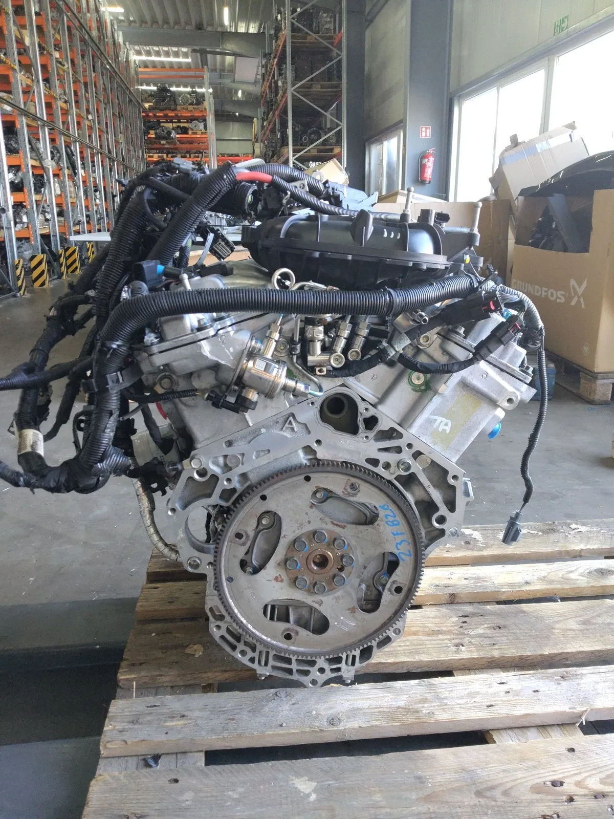 Cadillac SRX Engine Engine — CADILLAC SRX — 19303682

Part codes: 1...